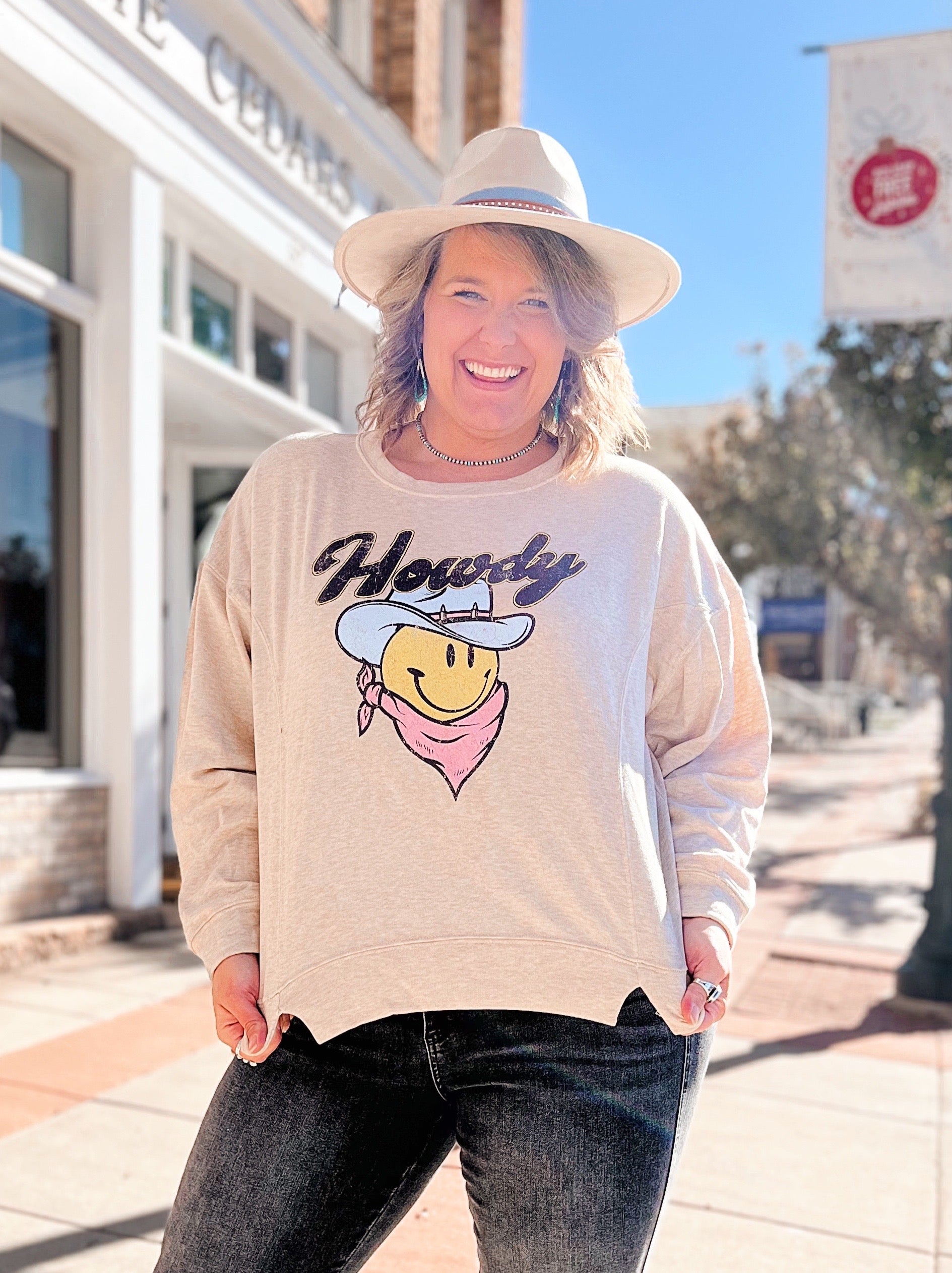 Smile Howdy Graphic Crew Neck Sweater Tee