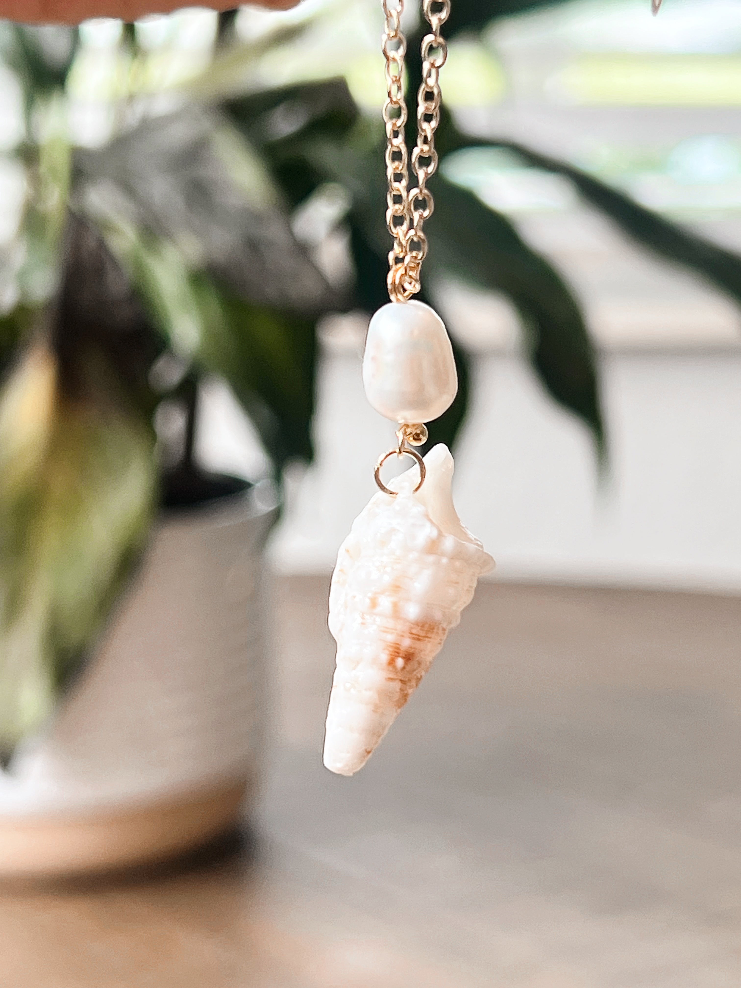 Adorable Auger Necklace