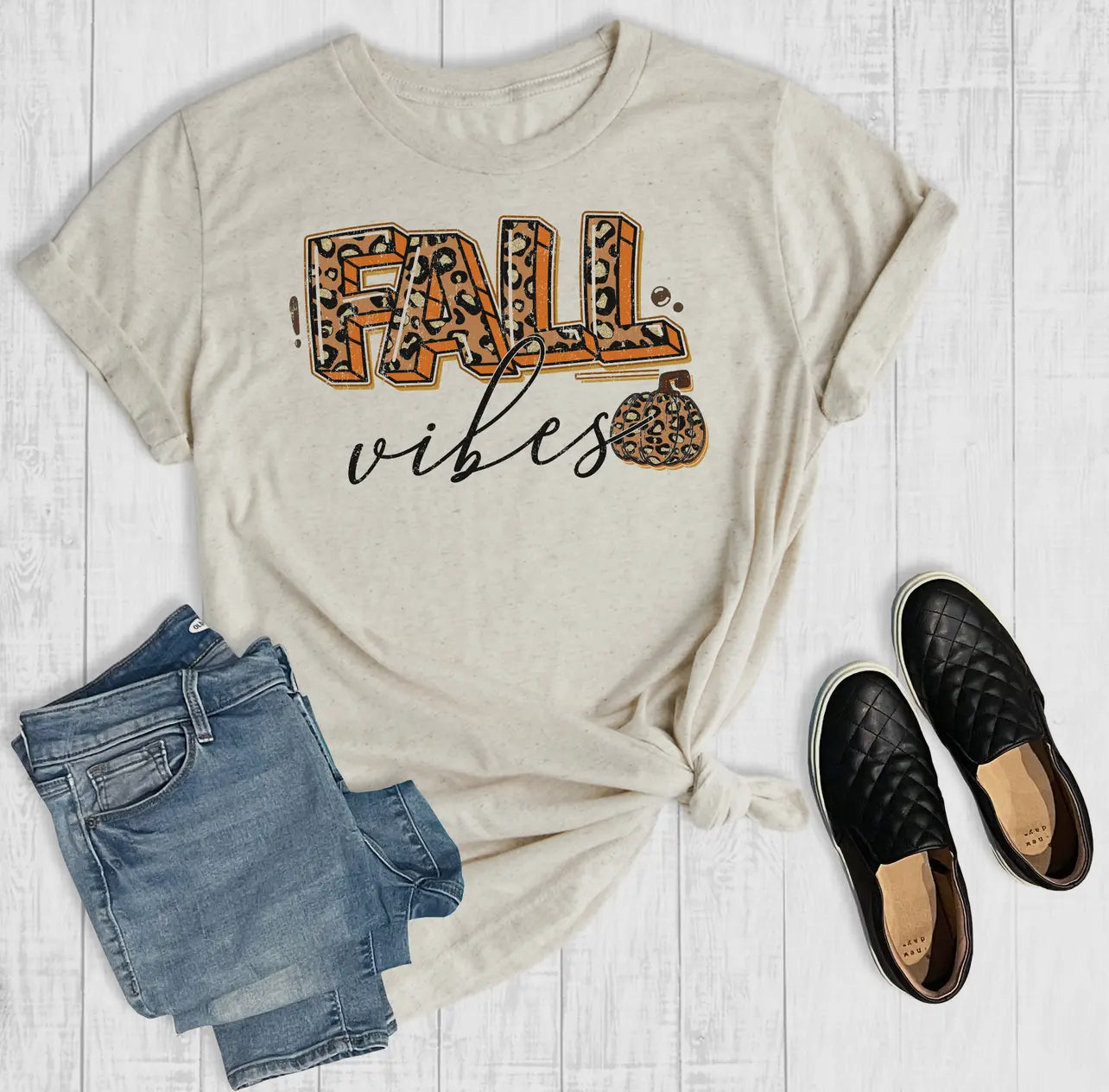 *Preorder* Fall Vibes Graphic Tee