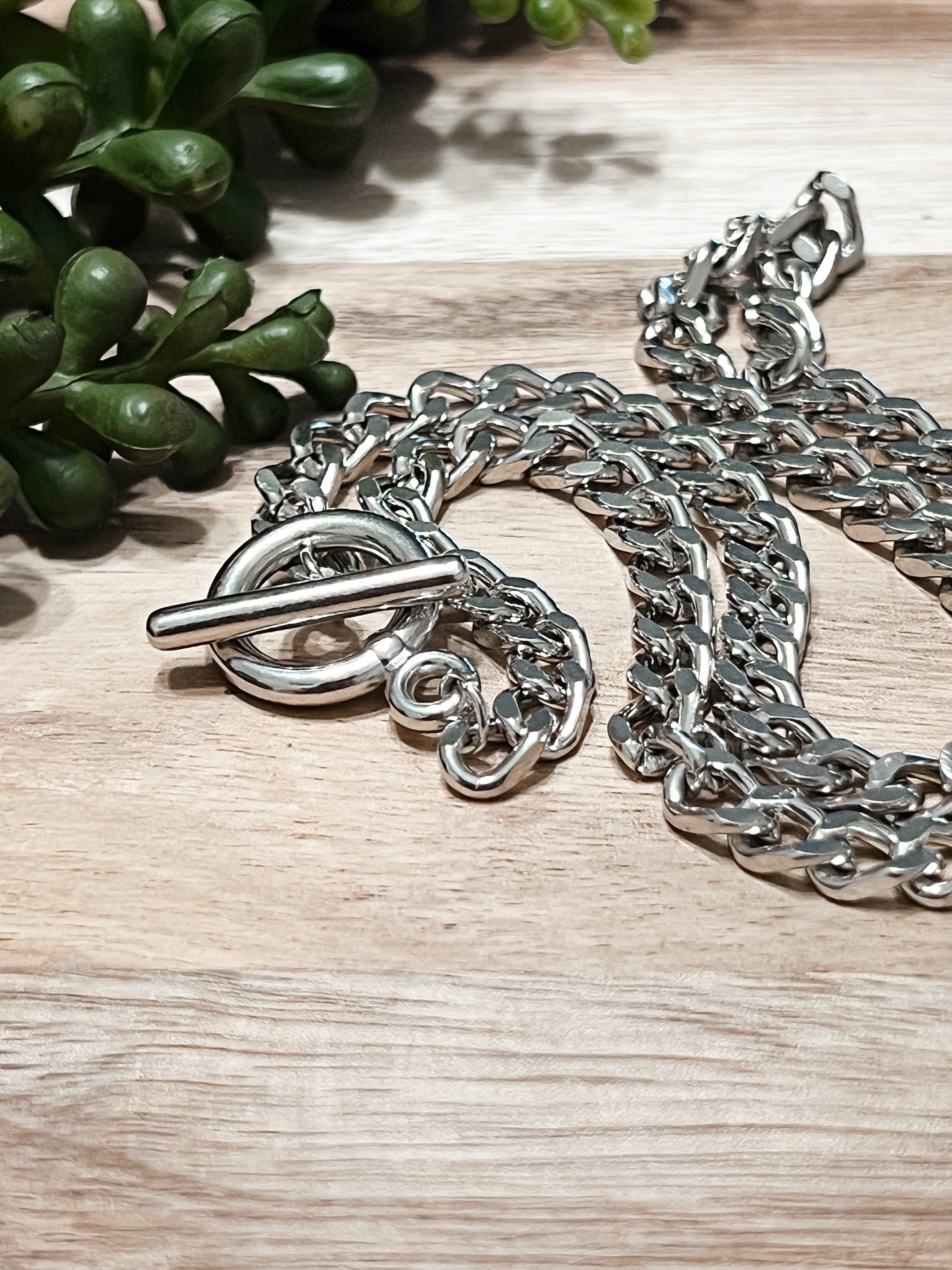 Thick Chain Choker Necklace