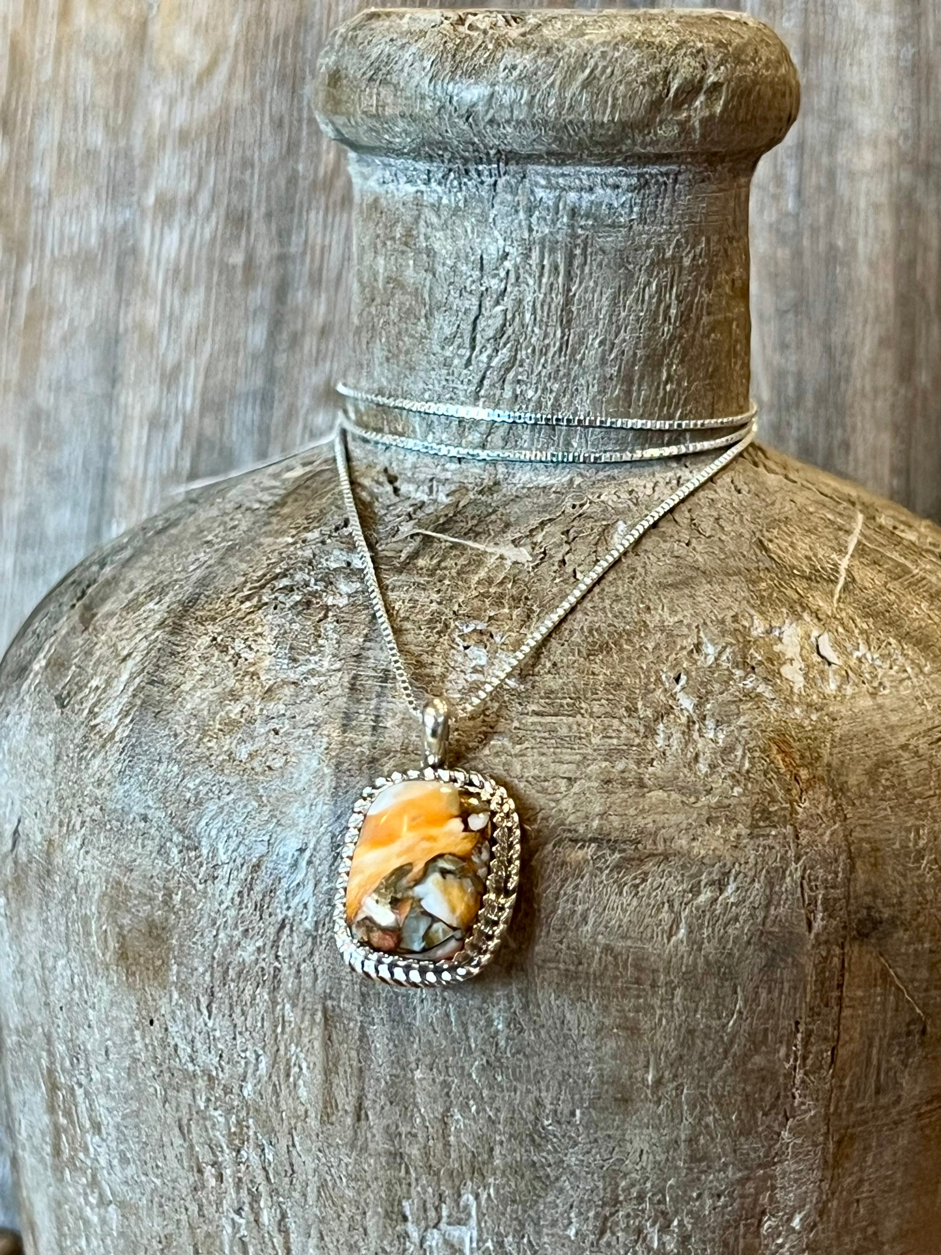 Mojave Spiny Oyster Sterling Silver Necklace