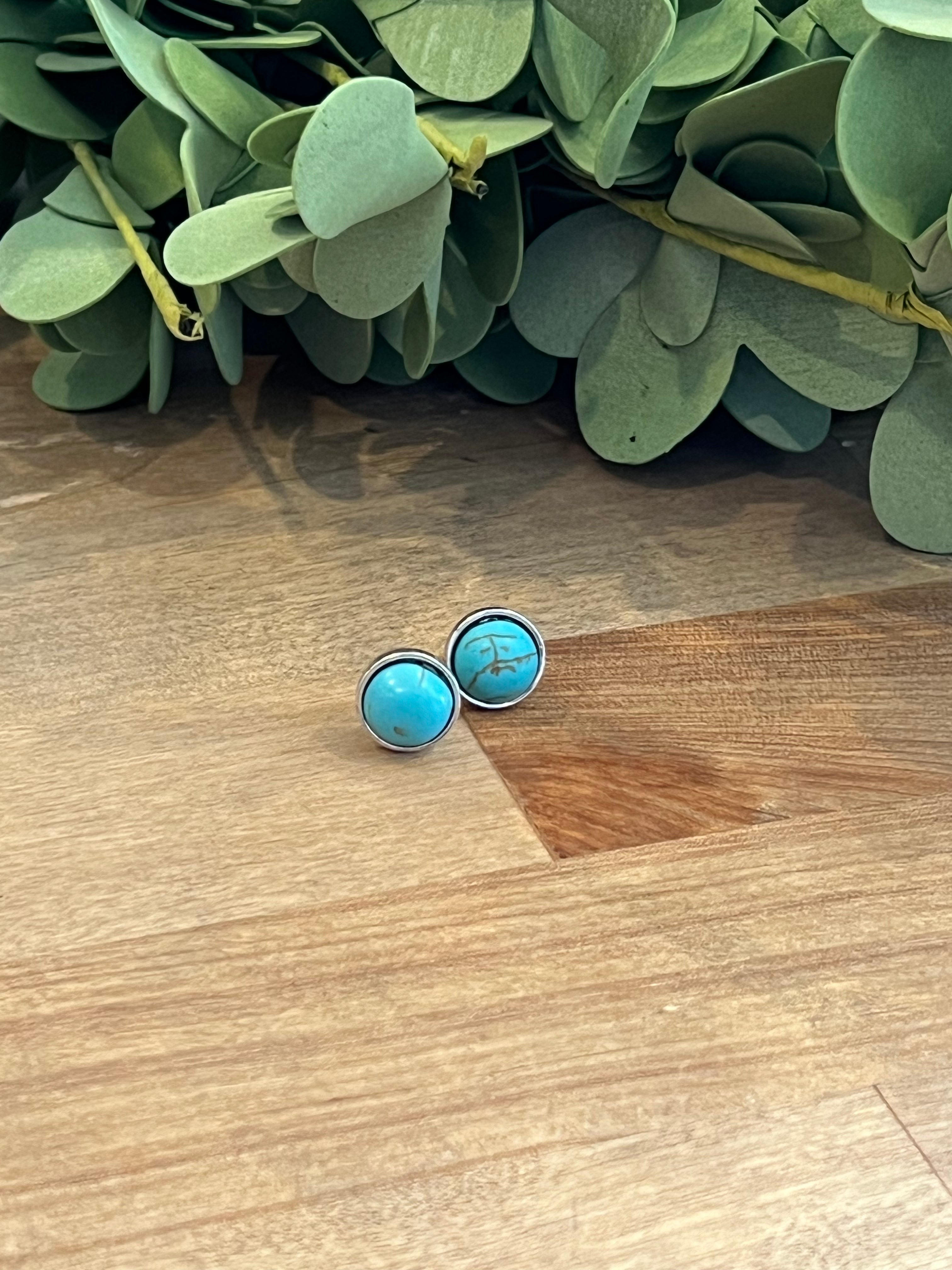 Simple Circle Stud Earrings